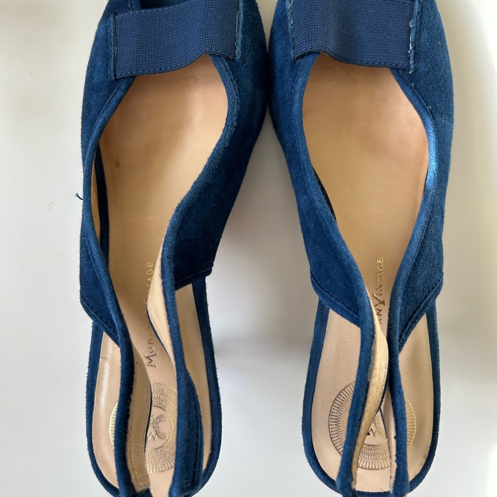 Modern Vintage cobalt blue suede heels size 38.5